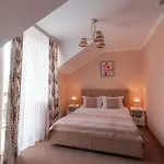 Hotel&restaurant Premium Club 3* ヤレムチャ