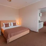 ホテル Hotel&restaurant Premium Club ヤレムチャ