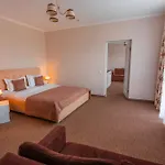 Hotel&restaurant Premium Club 3* ヤレムチャ