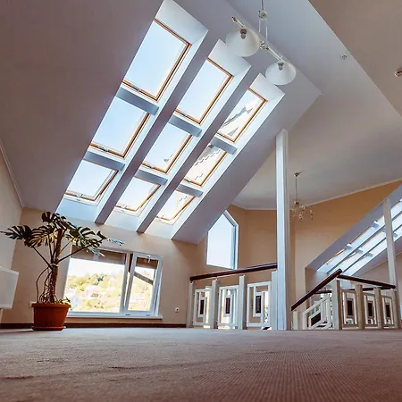 Hotel&restaurant Premium Club 3* Jaremtsche