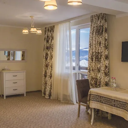 Hotel&restaurant Premium Club מלון