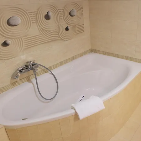 Hotel&restaurant Premium Club ירמכה