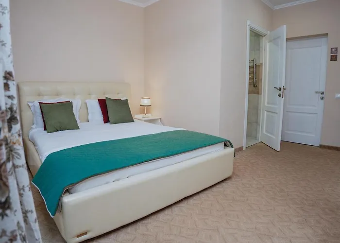 Hotel&restaurant Premium Club מלון 3*