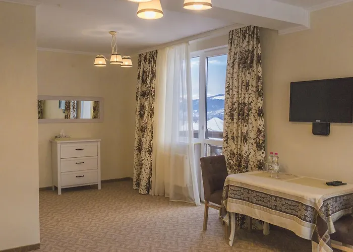 Hotel&restaurant Premium Club מלון